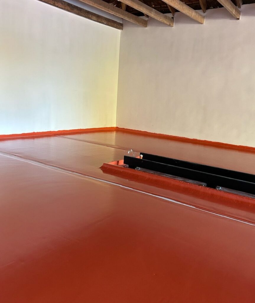 بوليوريثان سيلف